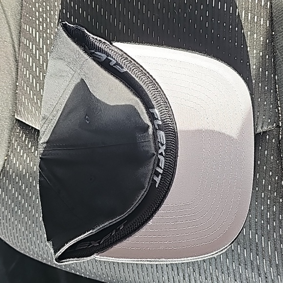 Hat - Picture 3 of 5